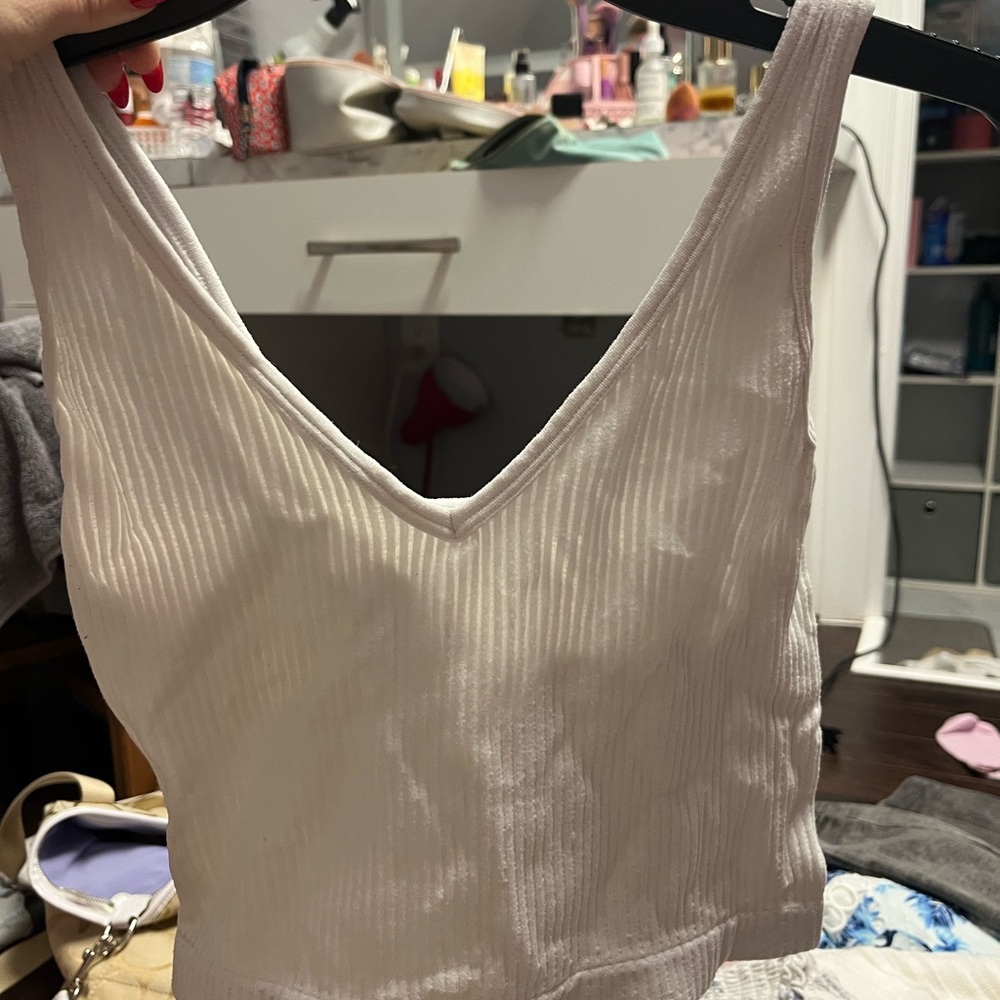 Elegant White Ribbed Women's Top